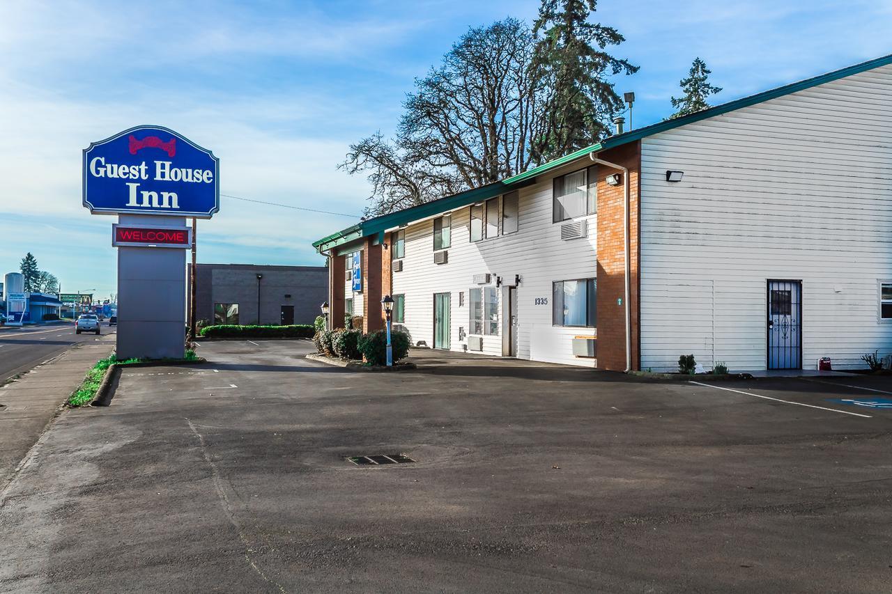 Guest House Inn Junction City 외부 사진