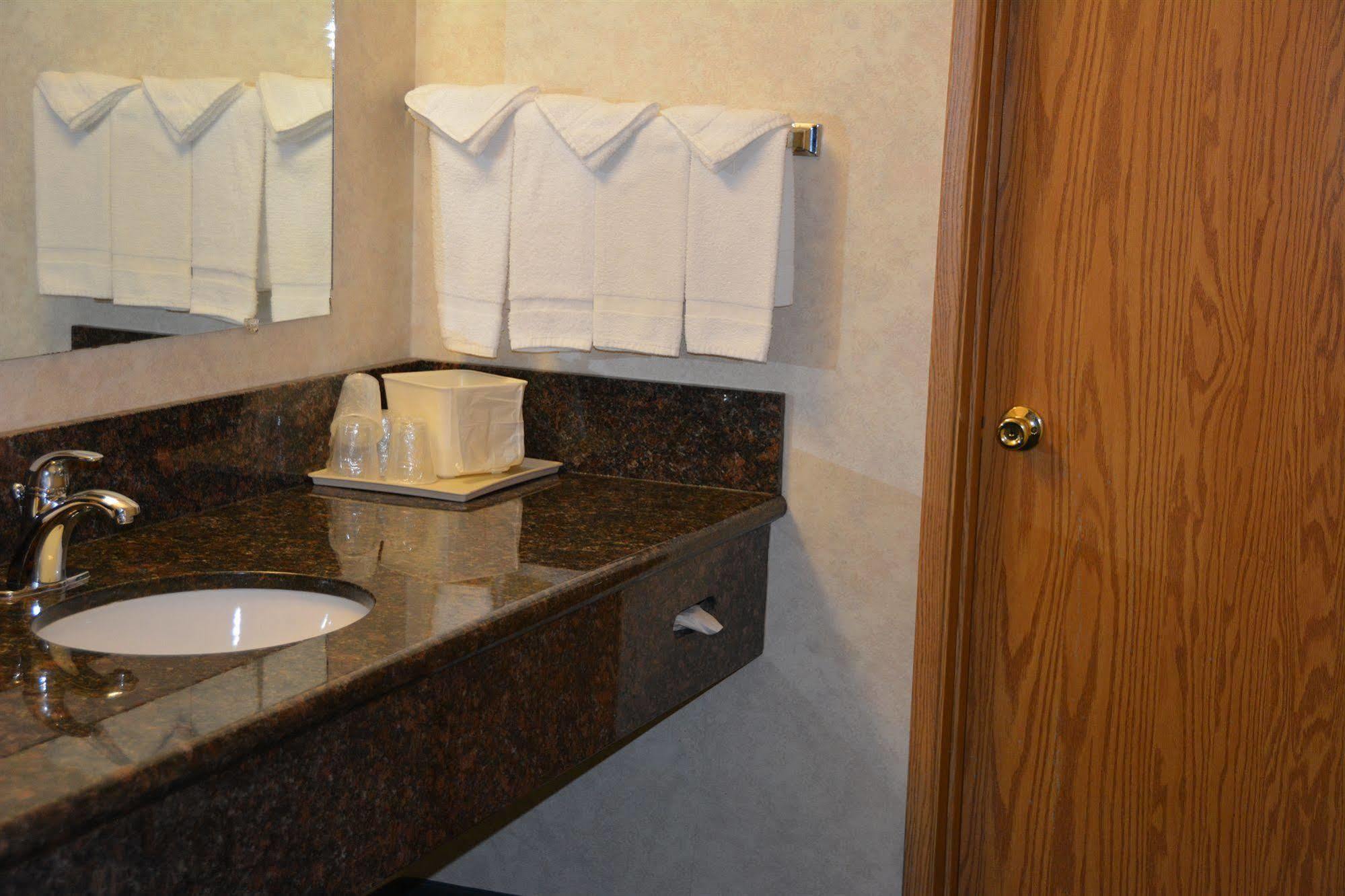 Guest House Inn Junction City 외부 사진